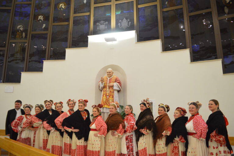 Održan božićni dobrotvorni koncert za prihvatilište bolesnika